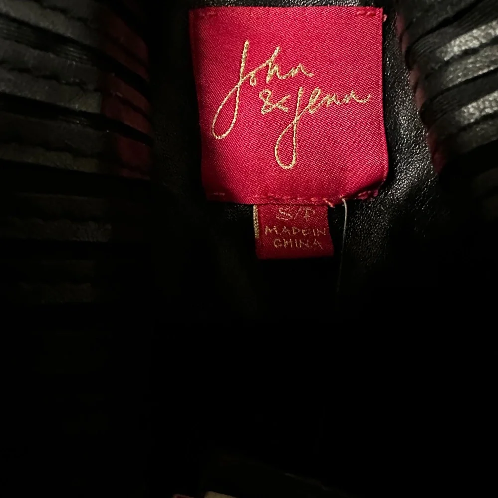 Jacket - Picture 3 of 16